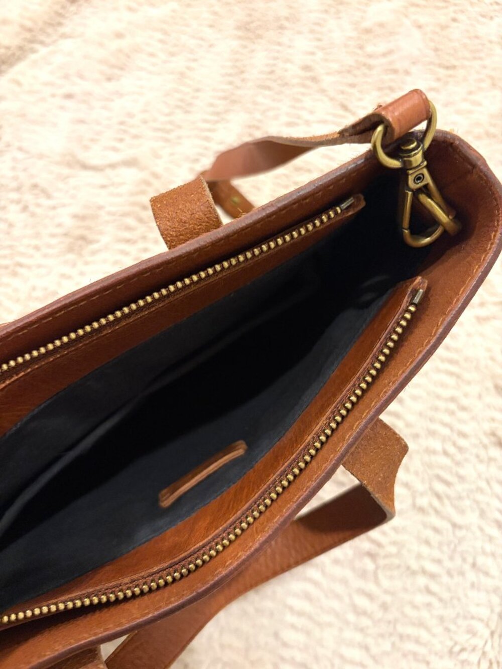 Madewell Zip-Top Small Transport Tote Spotted Calf Hair Animal Print Crossbody - Picture 4 of 4